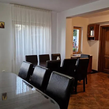 Bonita Chalet Neagra Sarului
